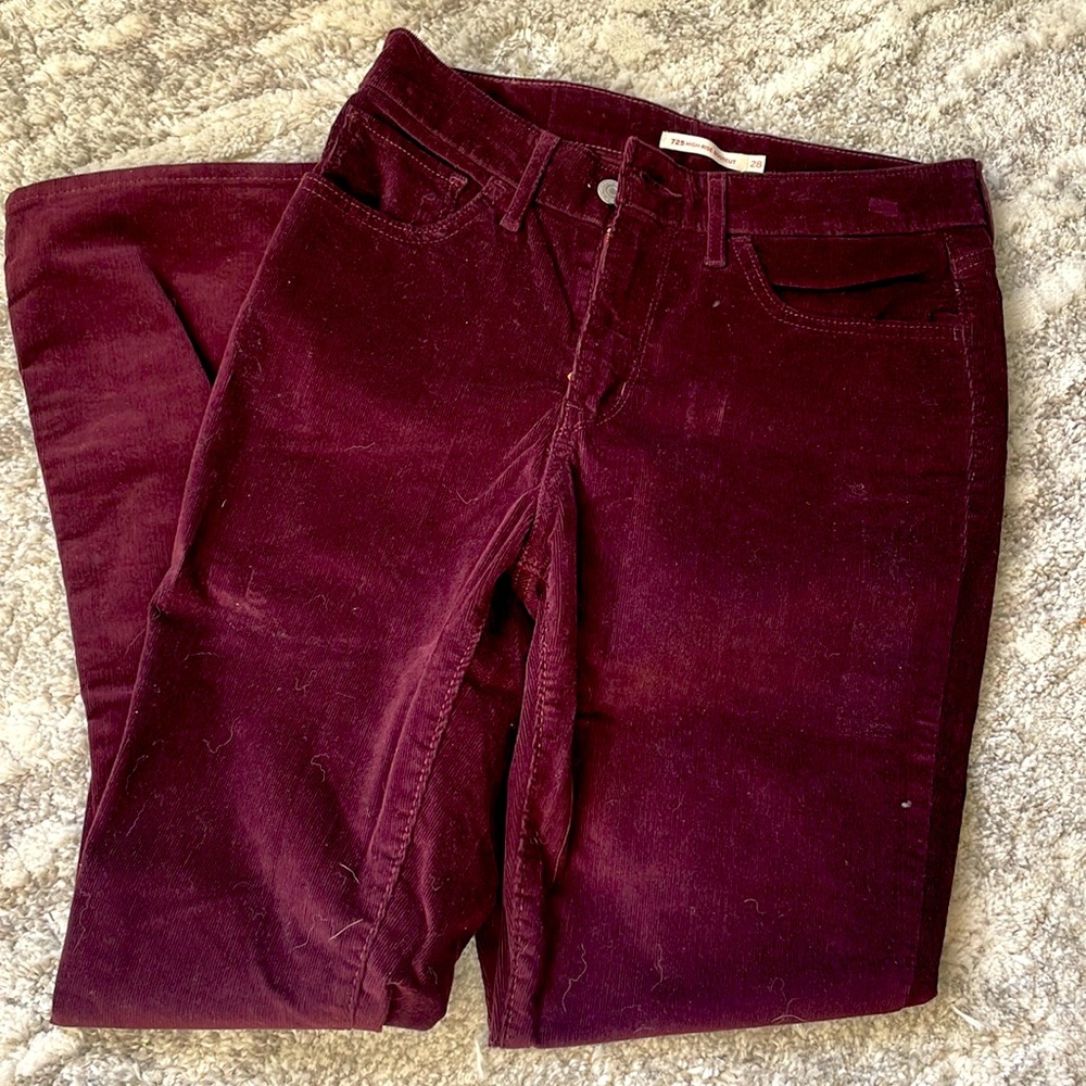 Levi’s 725 High Rise Bootcut corduroy pants, maroon, size 28